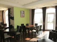Albizia Beach Hotel Các khách sạn ở Varna