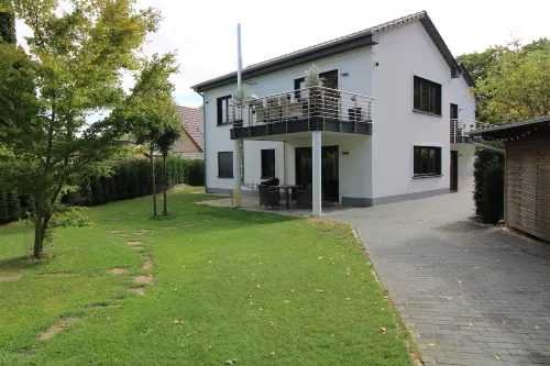 Mr. Grey by the lake Hotels in Zeuthen