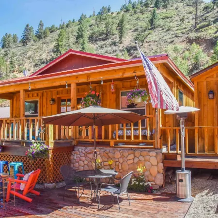 Red River Summer Cabin w/ Fire Pit & Mtn Views