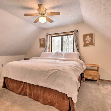 Walk to Arrowhead Lake: Cabin w/ Private Hot Tub!