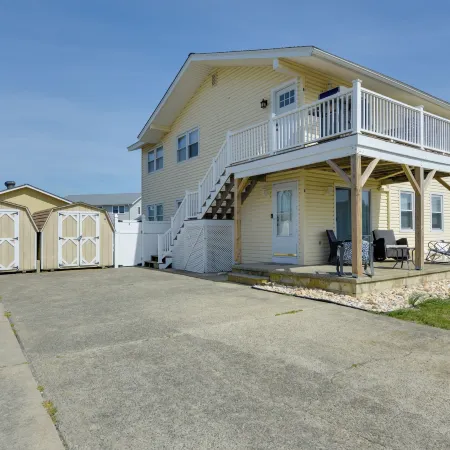 Brigantine Condo w/ Gas Grill - Walk to Beach!