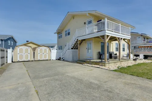 Brigantine Condo w/ Gas Grill - Walk to Beach! - Beach