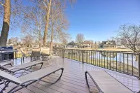 Spacious Syracuse Getaway w/ Waterfront Deck! - Lemmikkieläimet sallittu