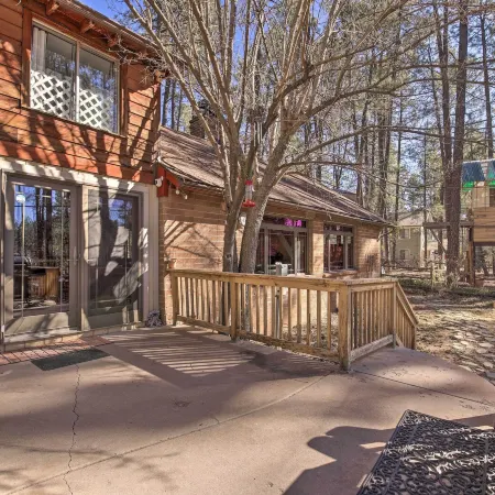 Hike and Relax Fireside Dog-Friendly Gem in Payson!