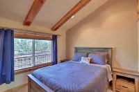 Scenic Susanville Cabin w/ Deck on Eagle Lake - parking
