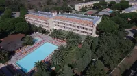 Hotel Oasis - Pools
