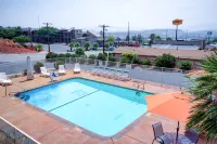 Motel 6 Saint George, UT - مسبح