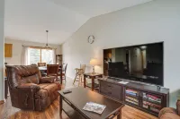 Sporty Blaine Home w/ Games ~ 2 Mi to Super Rink! - Wifi