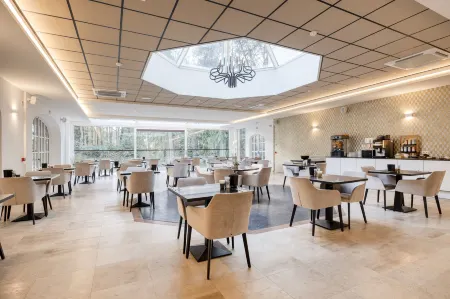 Corsendonk Hooge Heyde Отели рядом с достопримечательностью «AVEVE»