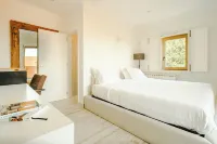 Casa Pôr do SAL Hotels in Luz