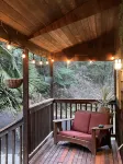 The Woodpecker Cabin on Guemes Island with Hot Tub!