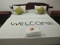 Pura Handa Home Stay Hotels in Кандалама