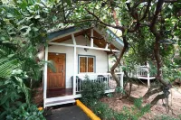 Nasya's Beach Side Cottages - Strand