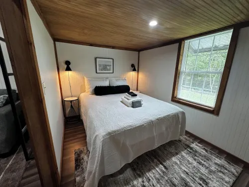 Stay Small at Lake Waccamaw