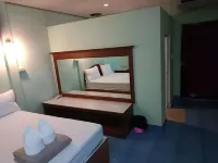 Metro Palace