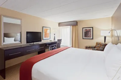 Holiday Inn Express & Suites DOVER by IHG Hotels near Dover Commons