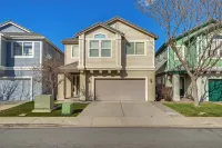Theater Room, Fireplace: Home 5 Mi to Dtwn Reno! - parking