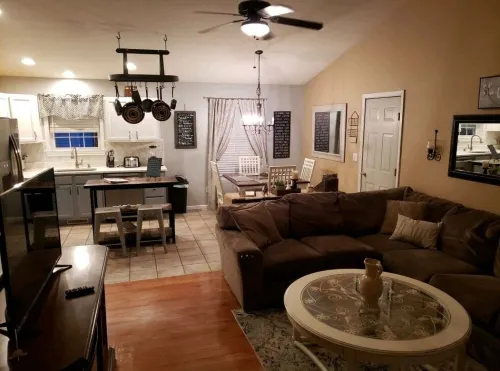 Hometown Haven in Glens Falls, NY (between Lake George & Saratoga) Hotels in Glens Falls