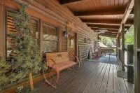 ER258- Sweet Memories Great Location- Close to Town Cabin