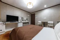 Cheongju Pool House Motel