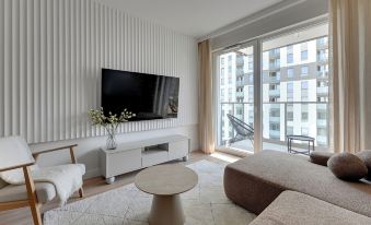 Horizon 63 Superior by Grand Apartments