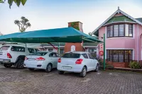 Westlodge at Graskop B&B - parking