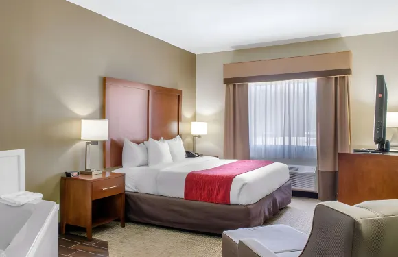 卡温頓-曼德維爾舒適套房酒店