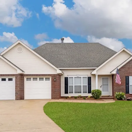 17 Springs / RTJ Golf / Saltwater Pool / Sleeps 8