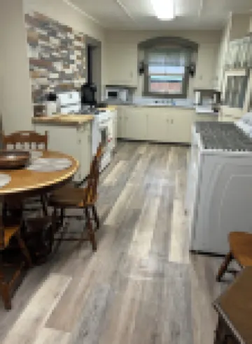 Charming 3-bedroom house with AC, WiFi in serene Houma