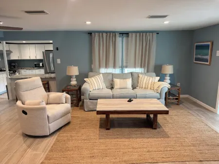 Beach house Отели в г. Манасота-Ки