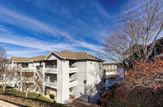 Lazy L at the Lake Chic 3 Bdr Condo w/ Boat Slip