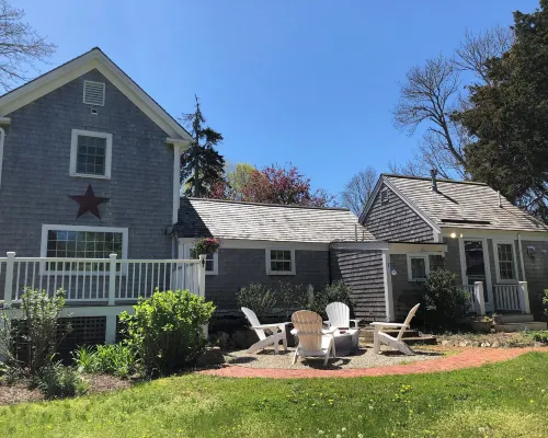 Sea Meadow Inn Hotels in Brewster
