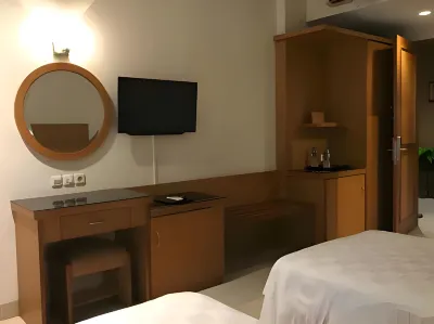 Flamboyan Hotel Tasikmalaya Hotels near Water park karang resik