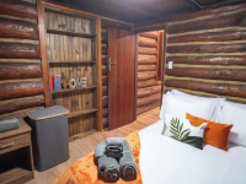 Timber Lodge: Hot Tub, Fireplace & Fun for All ! 西米爾福德酒店