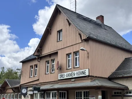 Wohnung im Historischen Bahnhof, Drei Annen Hohne Отели в г. Вернигероде