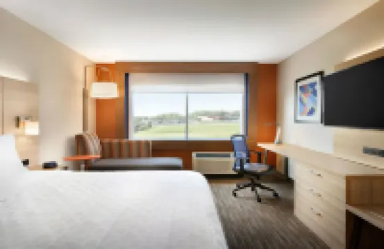 Holiday Inn Express & Suites WARSAW by IHG