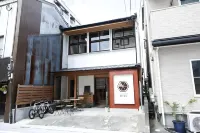 Fukuoka Guesthouse Hive