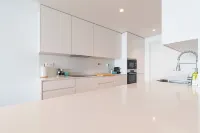 New two-bedroom apartment near the estuary and the beach. Less than 5 minutes' walk from everything! Hotels in Fuseta