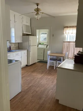 Private, cozy,classic, simple. Centrally located  to hospital, uptown.