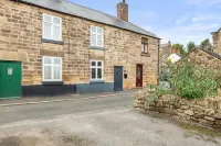 Cosy cottage in charming Crich, Log Burner, Peak District - Pet Friendly Hotels in Crich