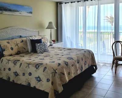 Tropical Paradise Oceanfront Condo - Pool and Restaurant Hotels in der Nähe von Santa Lucia River Club