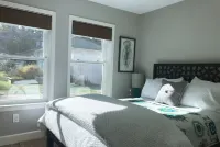 Detached Guest Cottage Backs to Private Park In Midtown Sacramento