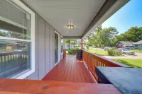 Remodeled Tulsa House w/ Yard ~ 4 Mi to Downtown! - Homestays