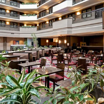 Embassy Suites by Hilton Dulles Airport