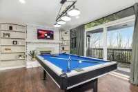 Game Room, Hot Tub, Pet-Friendly, Fire-pit, Views on 3-Acres in Seven Devils