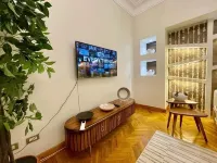 Luxury 3BR at heart of Mohandeseen, near Zamalek Hotels in Gazirat Mit Oqbah