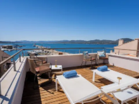 ホテル・ル・ヤカー・サン・トロペ サン・トロペのホテル