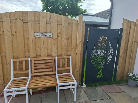 Newly renovated vacation apartment with private garden