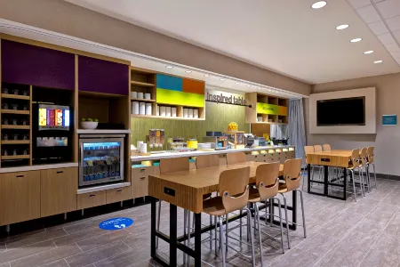 Home2 Suites by Hilton Barstow Отели рядом с достопримечательностью «Аутлетс эт Барстоу»