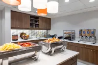 Homewood Suites by Hilton Montgomery - Bữa sáng